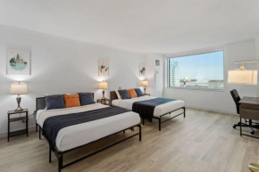 Beachfront 1BR 2BA Condo CozySuites at Showboat
